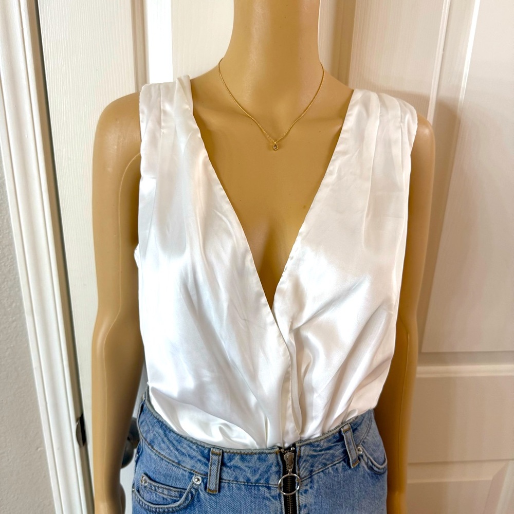NWOT Lulu's White Satin V-Neck Bodysuit